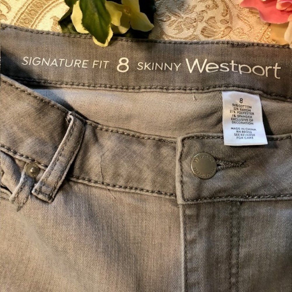 Westport Gray Jeans with floral embroidery - Picture 3 of 5